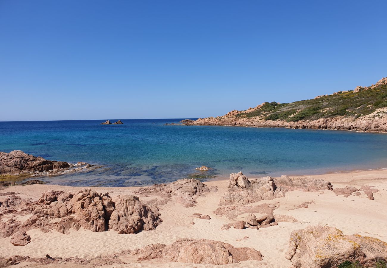 Appartamento a Trinità d´Agultu e Vignola - Affittimoderni Isola Rossa Borgo - IRGI11