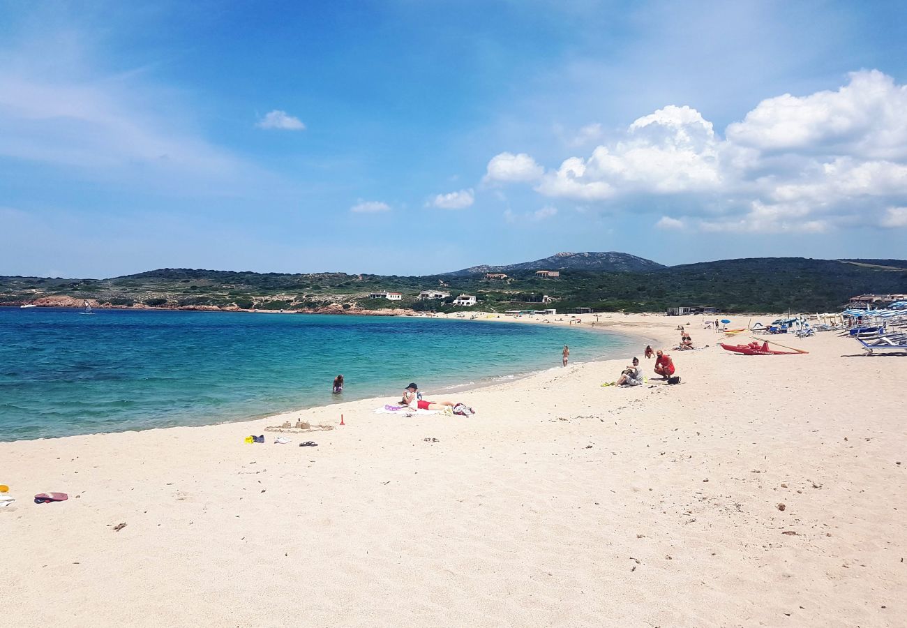 Appartamento a Trinità d´Agultu e Vignola - Affittimoderni Isola Rossa Borgo - IRMI06