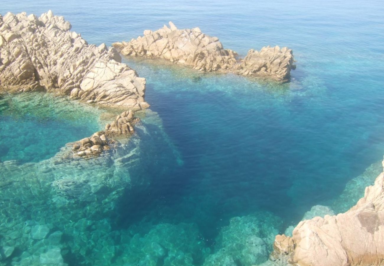 Appartamento a Trinità d´Agultu e Vignola - Affittimoderni Isola Rossa Borgo - IRMI06