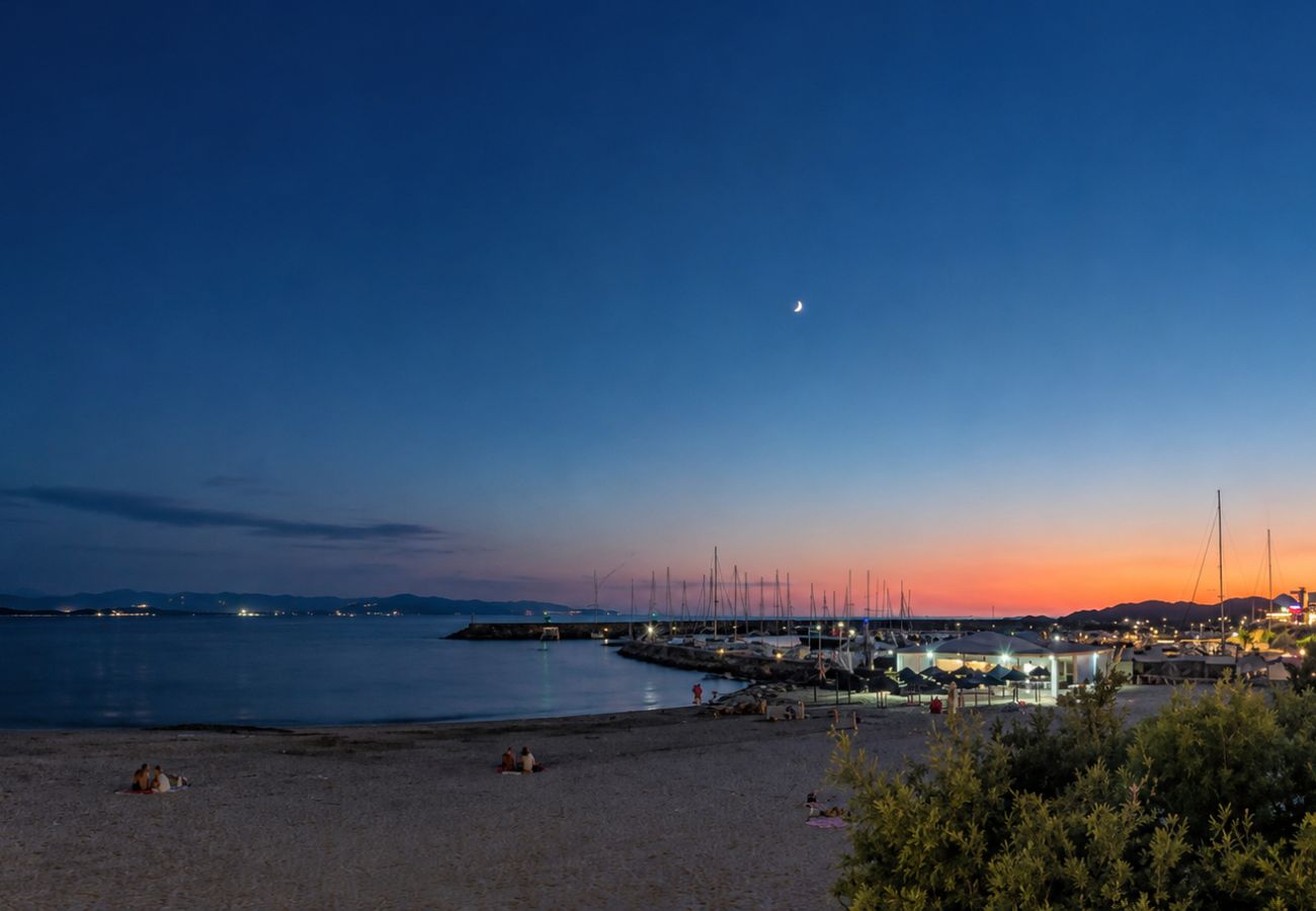 Appartamento a Trinità d´Agultu e Vignola - Elegante casa vacanza con terrazza vicino al mare • Isola Rossa 