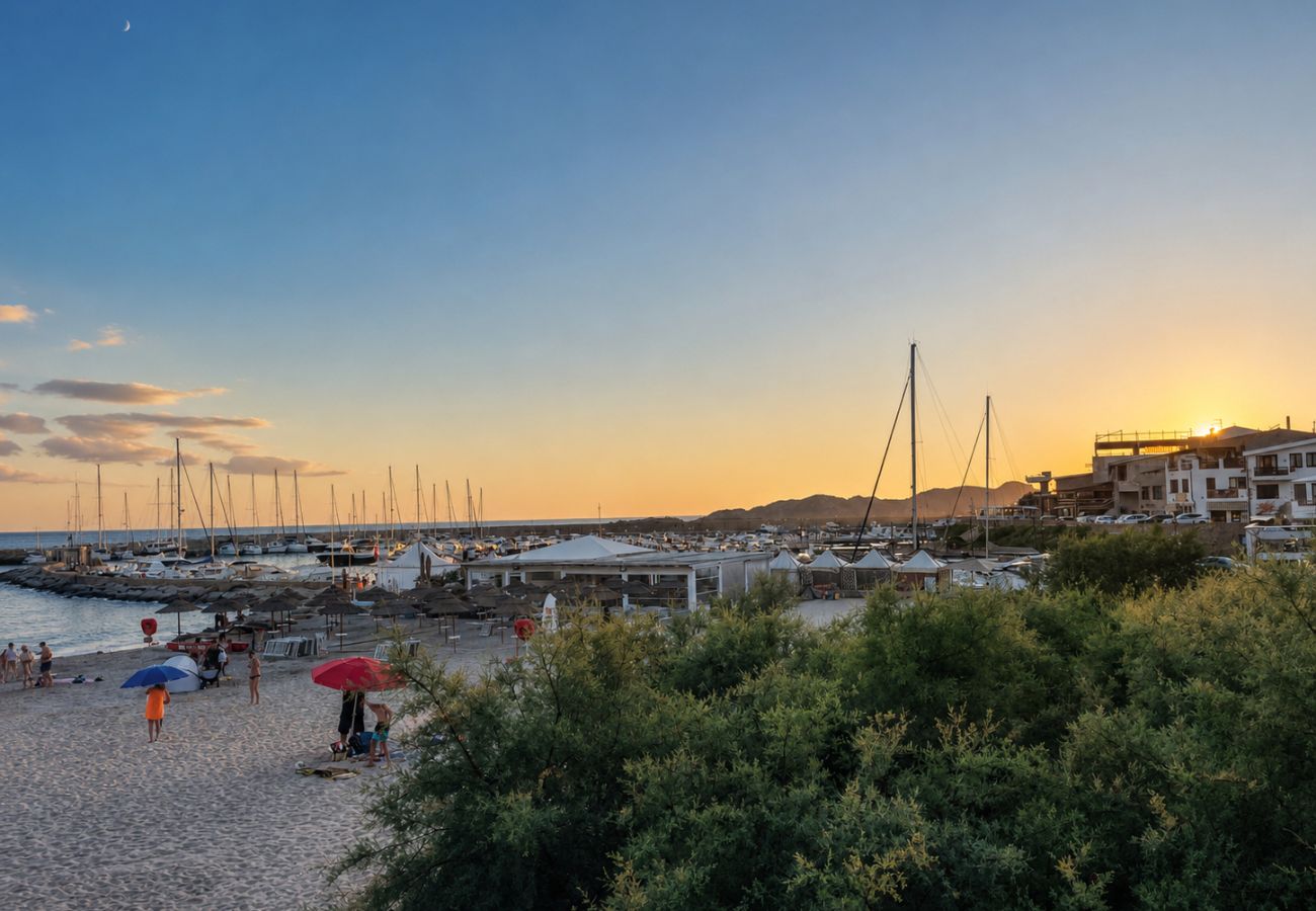 Appartamento a Trinità d´Agultu e Vignola - Elegante casa vacanza con terrazza vicino al mare • Isola Rossa 
