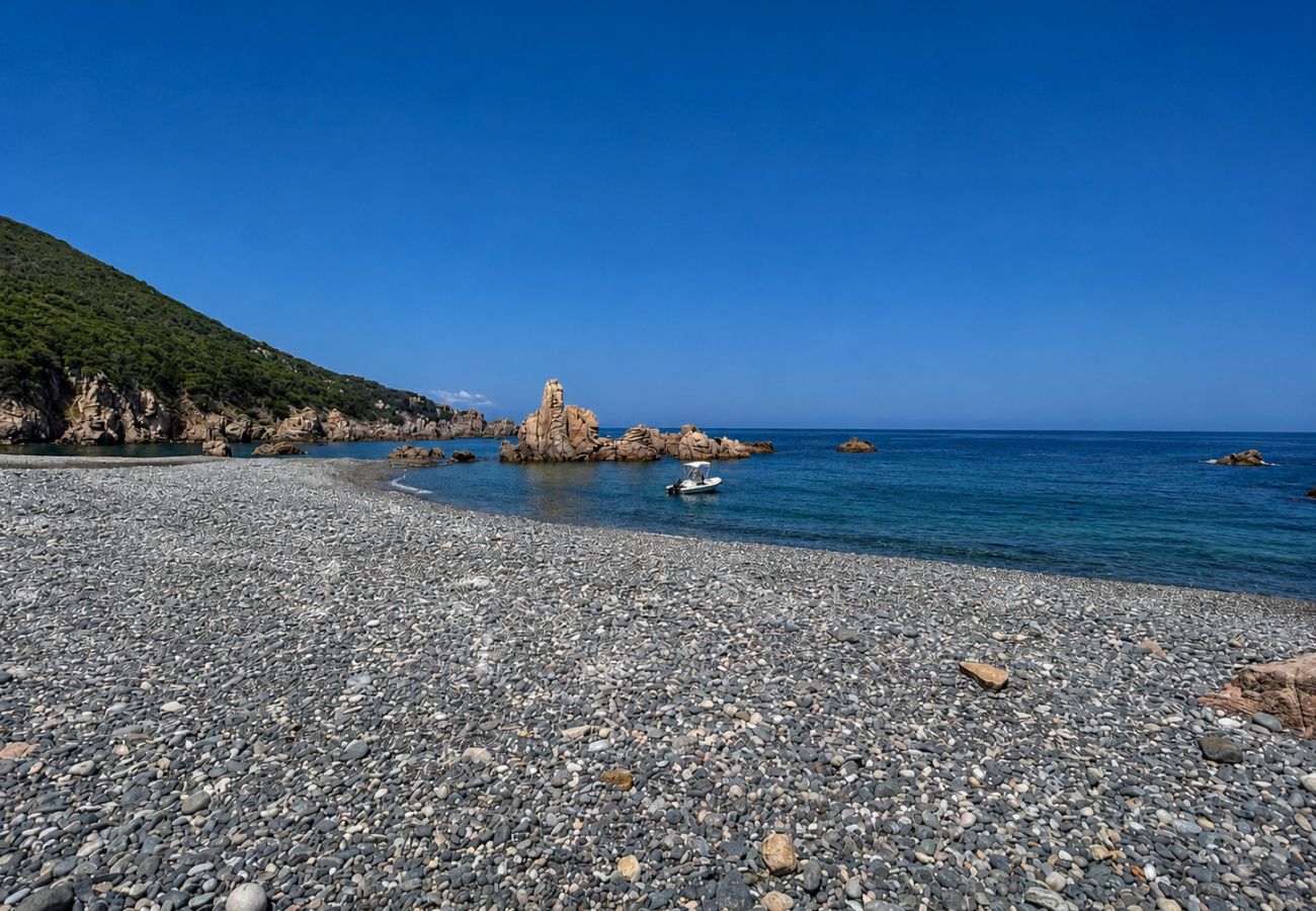 Appartamento a Trinità d´Agultu e Vignola - Elegante casa vacanza con terrazza vicino al mare • Isola Rossa 