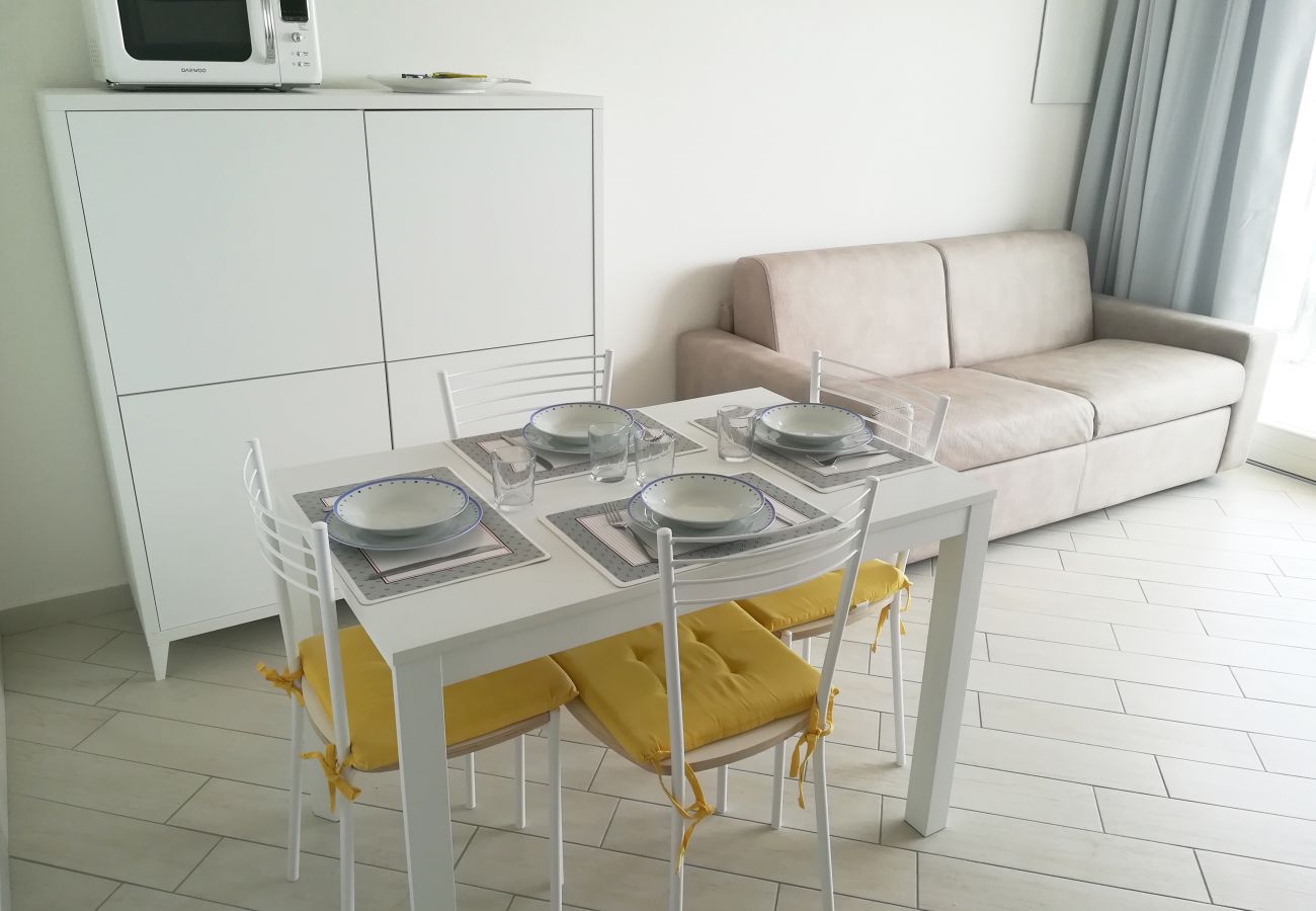 Apartment in Trinità d´Agultu e Vignola - Affittimoderni Isola Rossa  Élite - PATI24