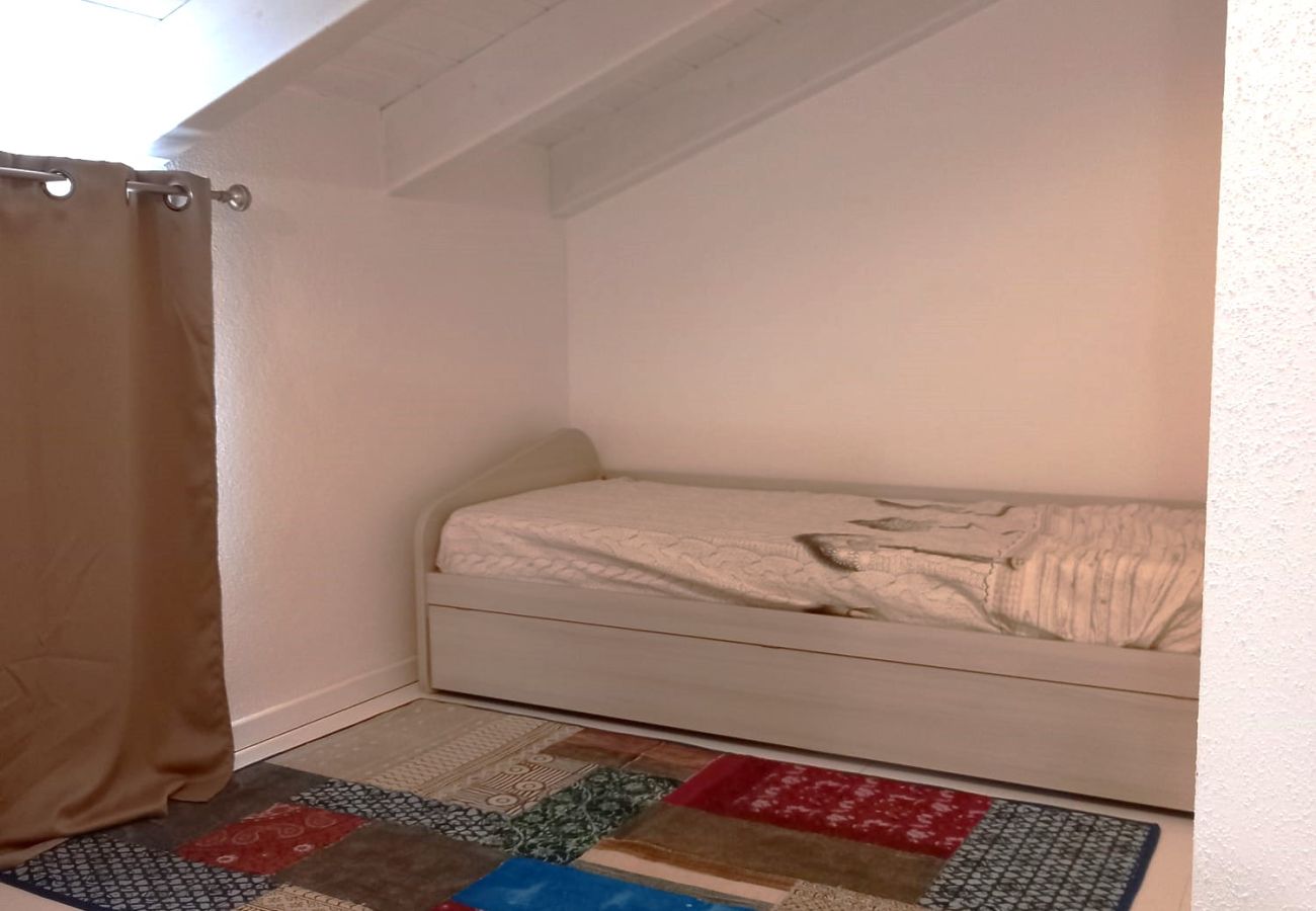 Apartment in Trinità d´Agultu e Vignola - Affittimoderni Isola Rossa Borgo - IRUL16
