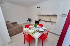 Apartment in Trinità d´Agultu e Vignola - Affittimoderni Isola Rossa Borgo - IRUL19 