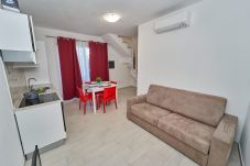 Apartment in Trinità d´Agultu e Vignola - Affittimoderni Isola Rossa Borgo - IRUL19 