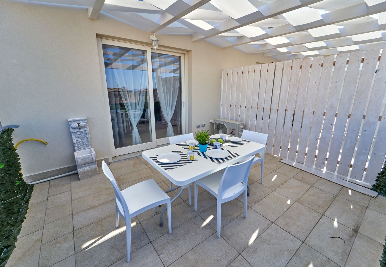 Apartment in Trinità d´Agultu e Vignola - Affittimoderni Isola Rossa Borgo -  IRGI14