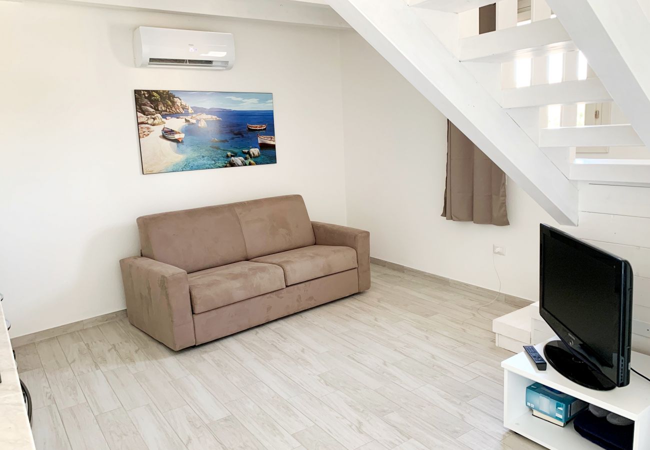 Apartamento en Trinità d´Agultu e Vignola - Affittimoderni Isola Rossa Borgo - IRUL16