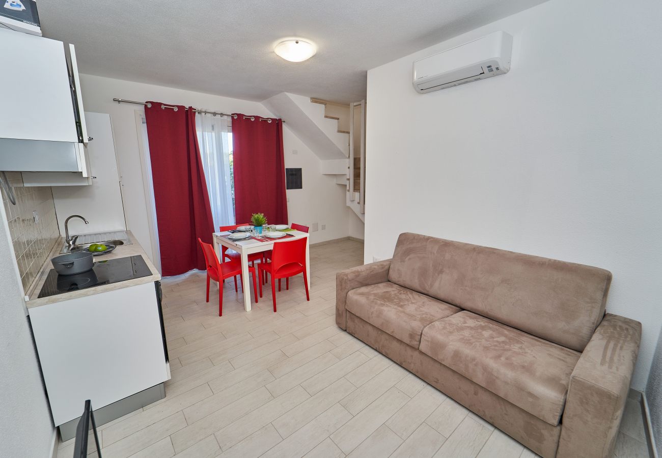 Apartamento en Trinità d´Agultu e Vignola - Affittimoderni Isola Rossa Borgo - IRUL19 