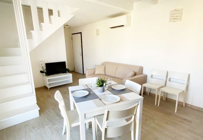 Apartamento en Trinità d´Agultu e Vignola - Affittimoderni Isola Rossa Borgo - IRMI06 Apartamento en Trinità d´Agultu e Vignola - Affittimoderni Isola Rossa Borgo - IRMI06