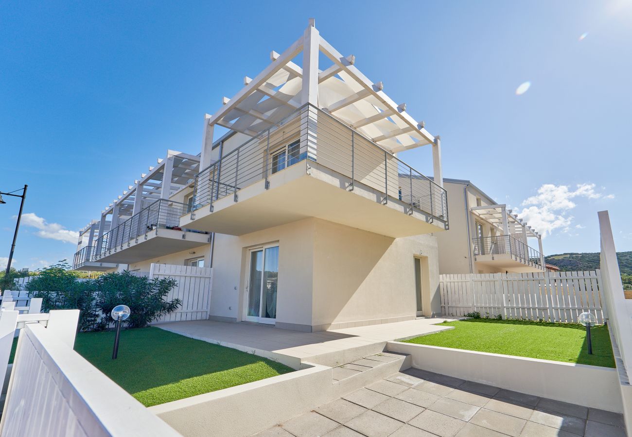 Apartamento en Trinità d´Agultu e Vignola - Affittimoderni Isola Rossa Borgo - IRMI06