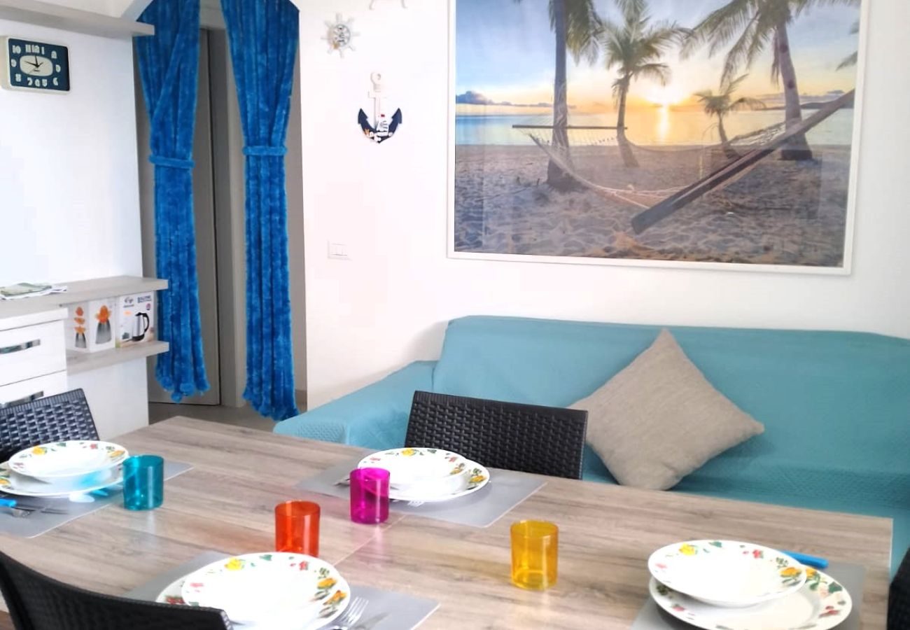 Apartamento en Trinità d´Agultu e Vignola - Affittimoderni Isola Rossa Elite - PATI05