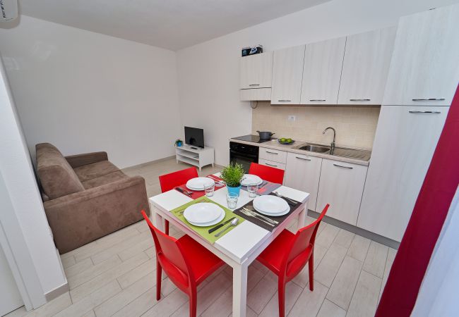 Appartement à Trinità d´Agultu e Vignola - Affittimoderni Isola Rossa Borgo - IRUL19  Appartement à Trinità d´Agultu e Vignola - Affittimoderni Isola Rossa Borgo - IRUL19